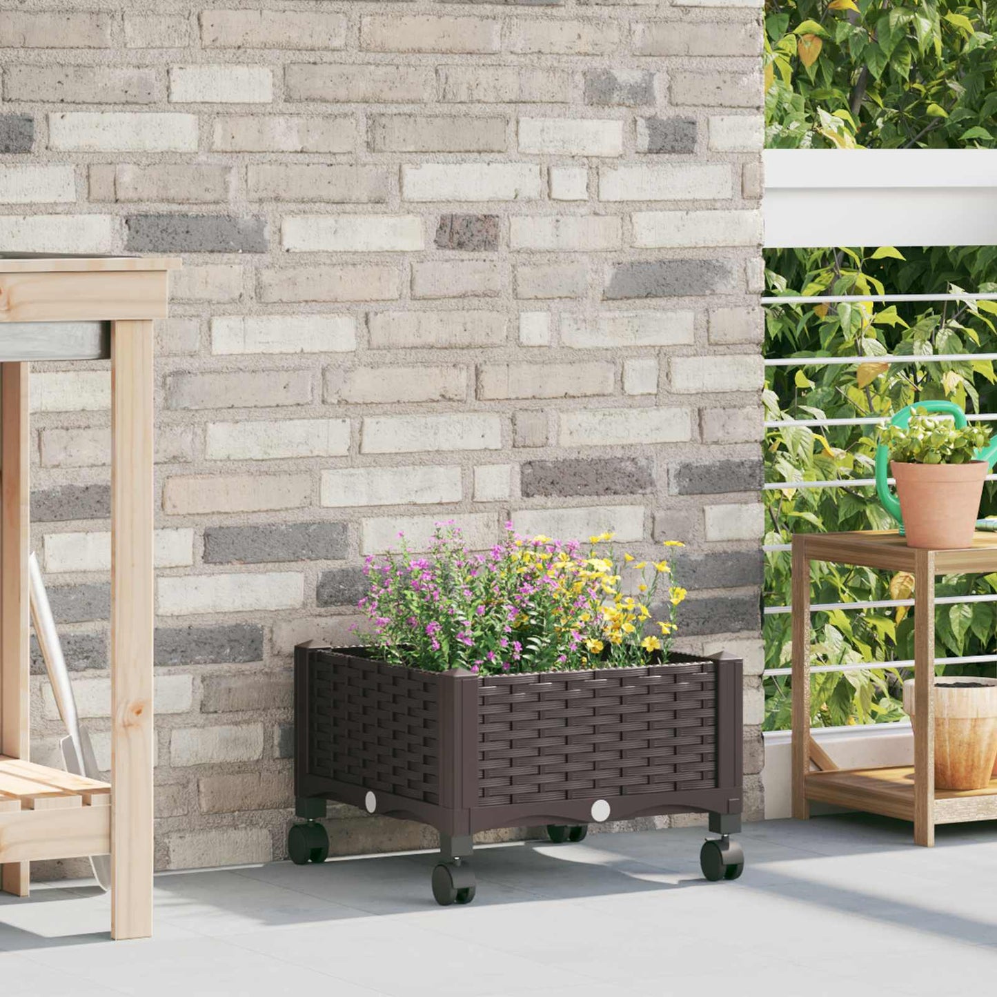 vidaXL Κήπος Γλαστράκι με Ροδάκια Καφέ 40 x 40 x 29 εκ PP
