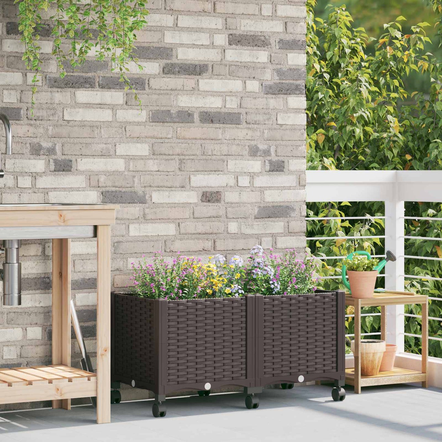 vidaXL Κήπος Γλαστράκι με Ροδάκια Καφέ 80 x 40 x 44 εκ PP