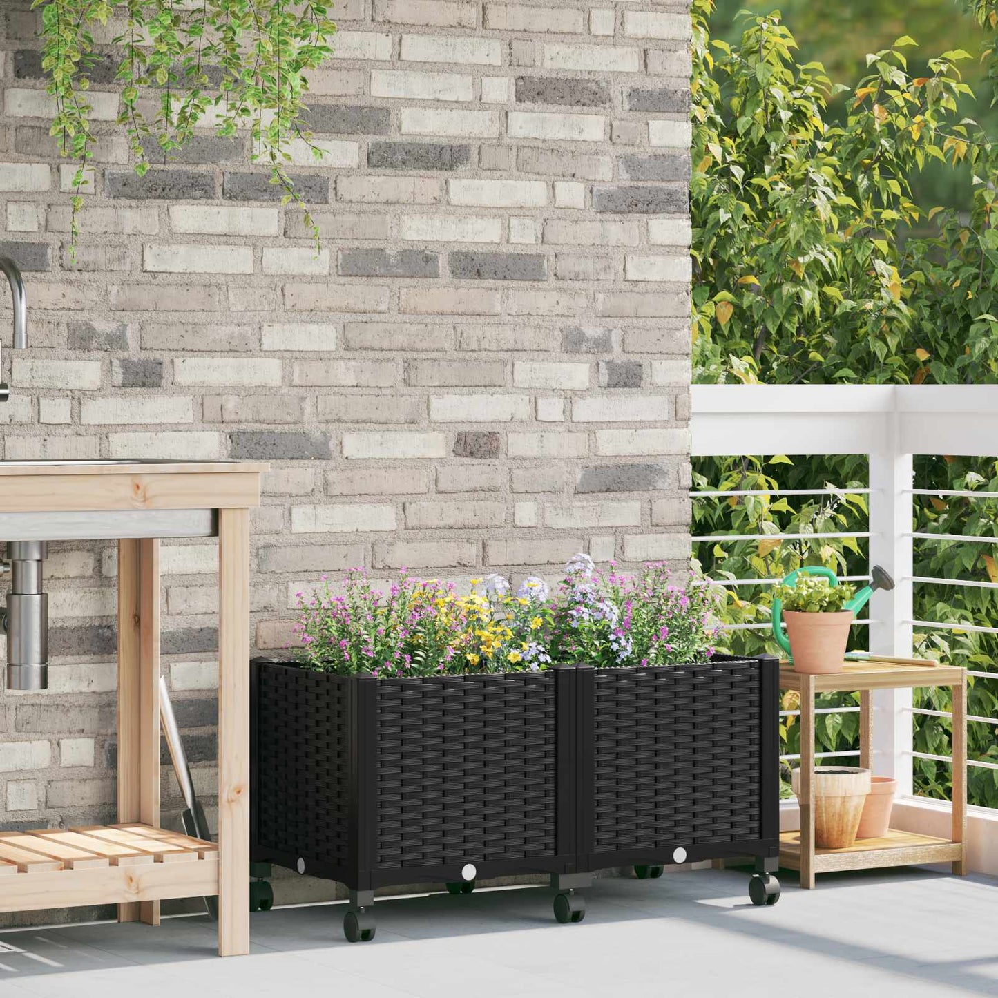 vidaXL Κήπος Γλαστράκι με Ροδάκια Μαύρο 80 x 40 x 44 εκ PP